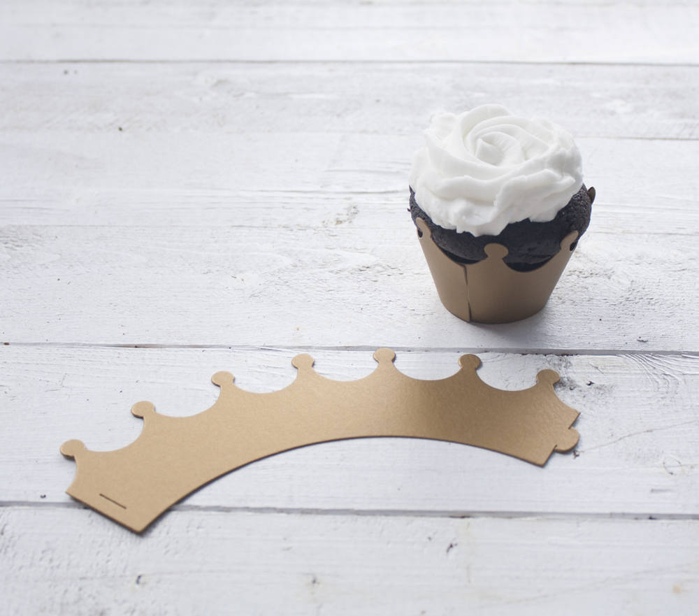Silver Crown Cupcake Wrappers (set of 12)